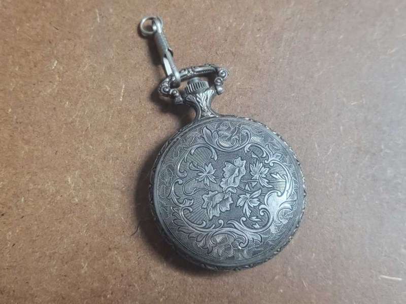 Anker 100 17 Rubis Pocket Watch