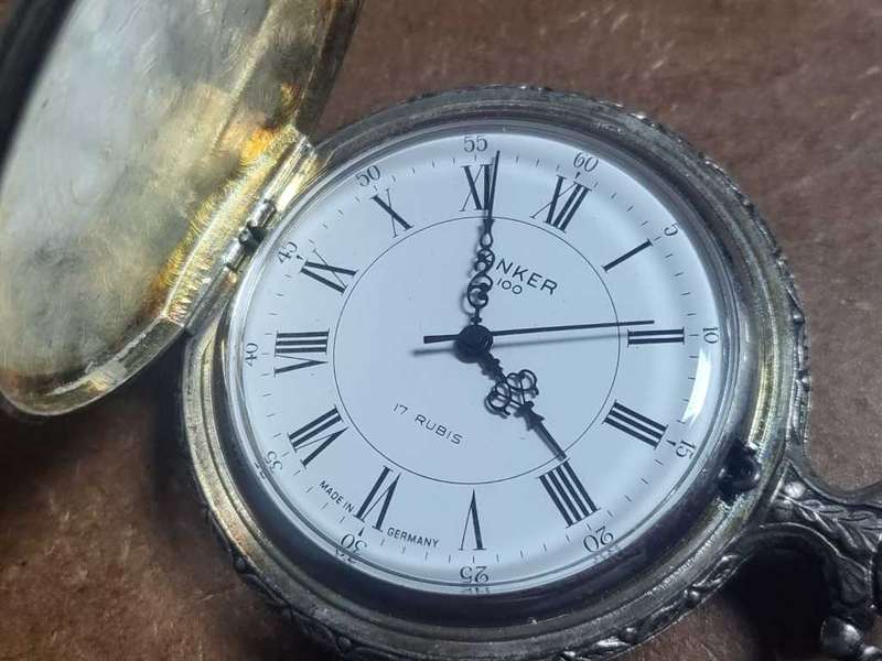 Anker 100 17 Rubis Pocket Watch