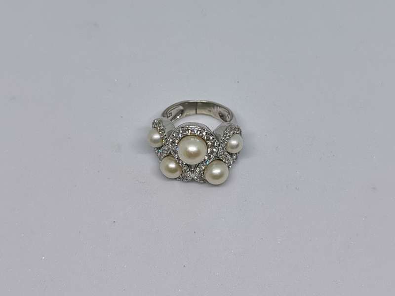 Silver Pearl Ring