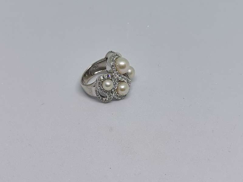 Silver Pearl Ring