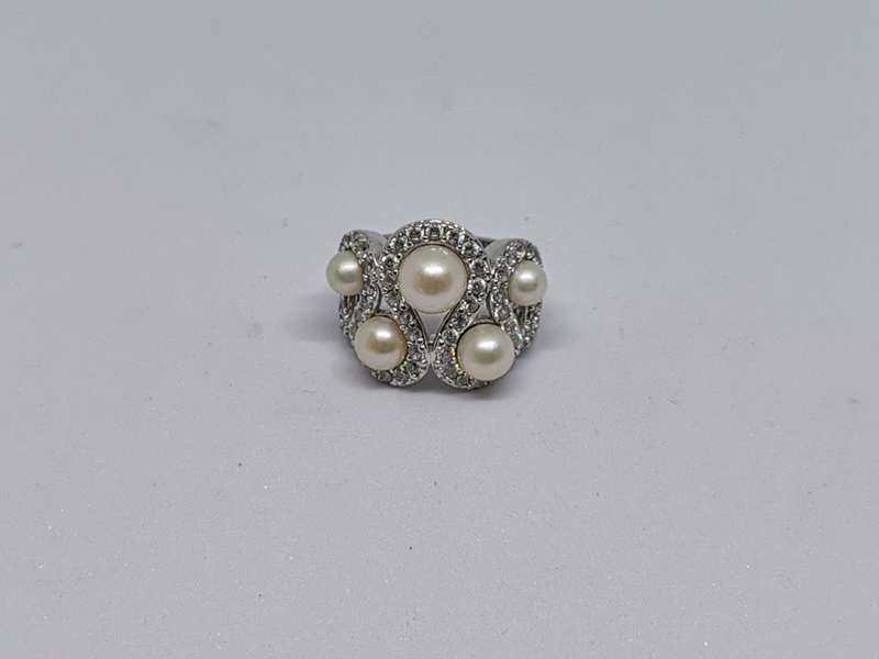 Silver Pearl Ring