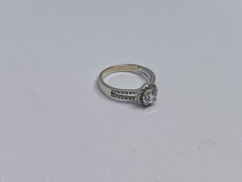 Sparkling Silver Ring