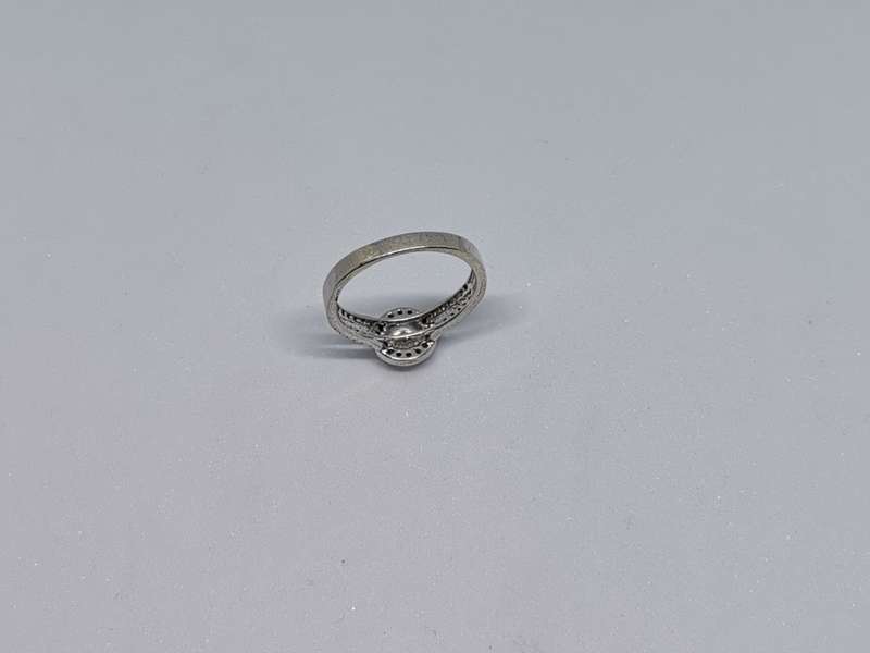 Sparkling Silver Ring