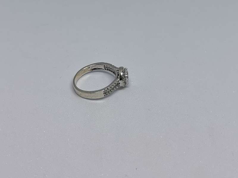 Sparkling Silver Ring