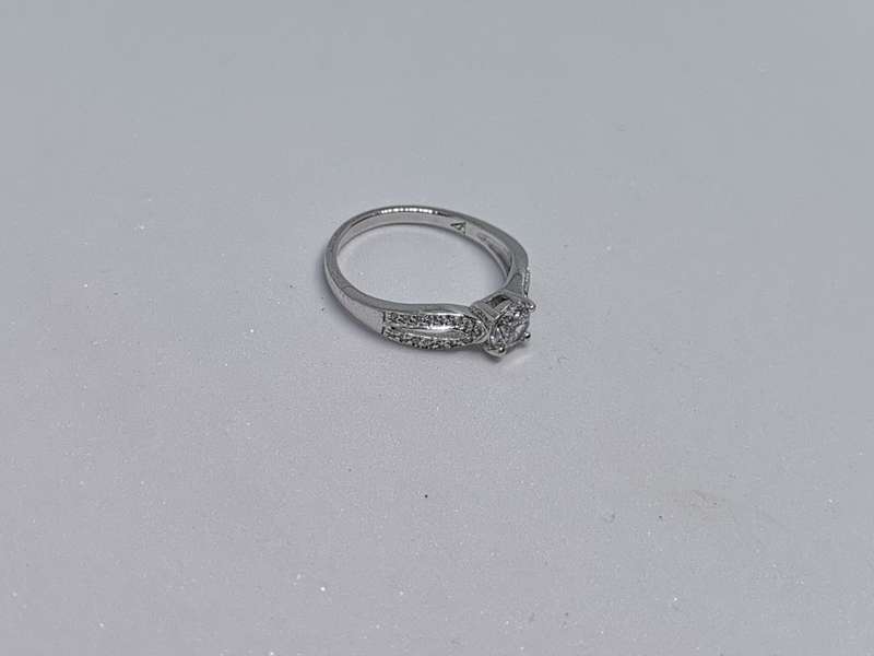 Dazzling Silver Ring
