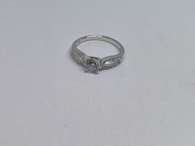 Dazzling Silver Ring