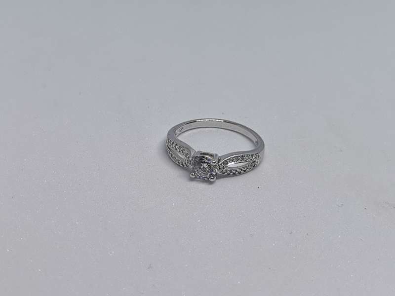 Dazzling Silver Ring
