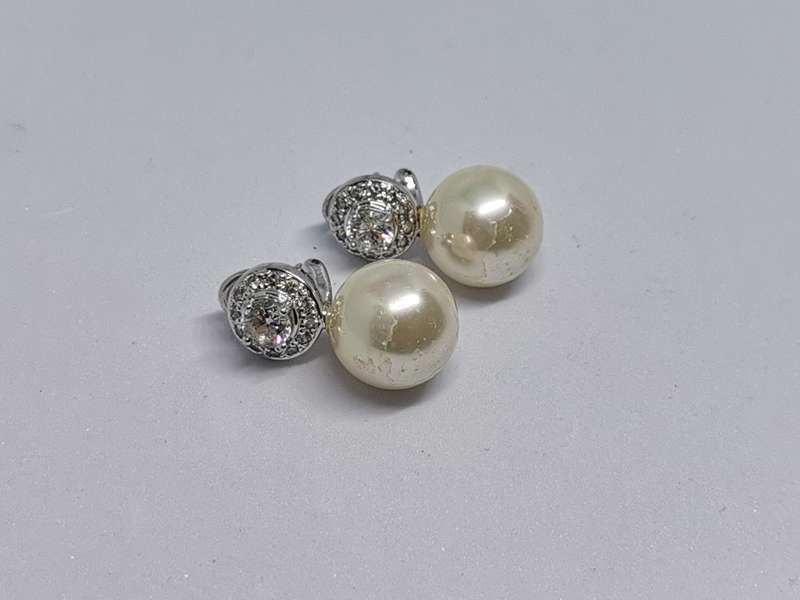 Silver Pearl Earrings