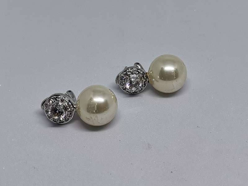 Silver Pearl Earrings