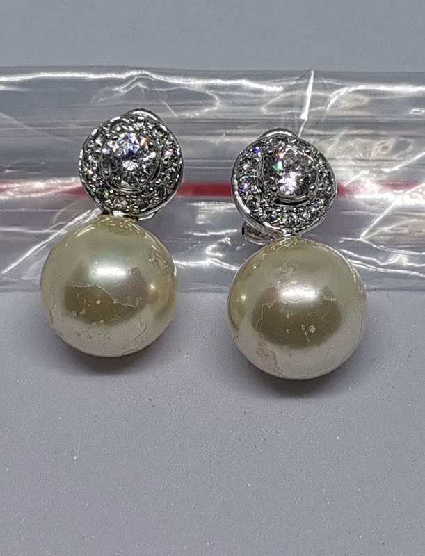 Silver Pearl Earrings