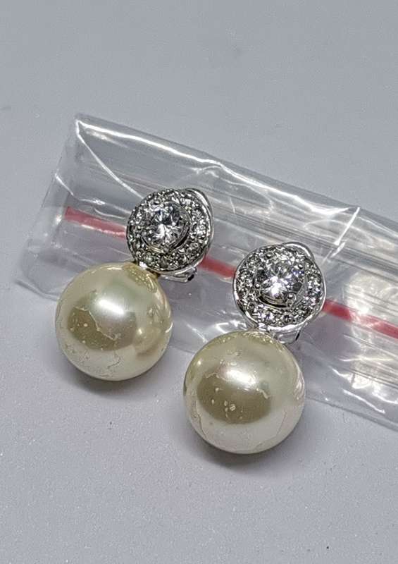 Silver Pearl Earrings