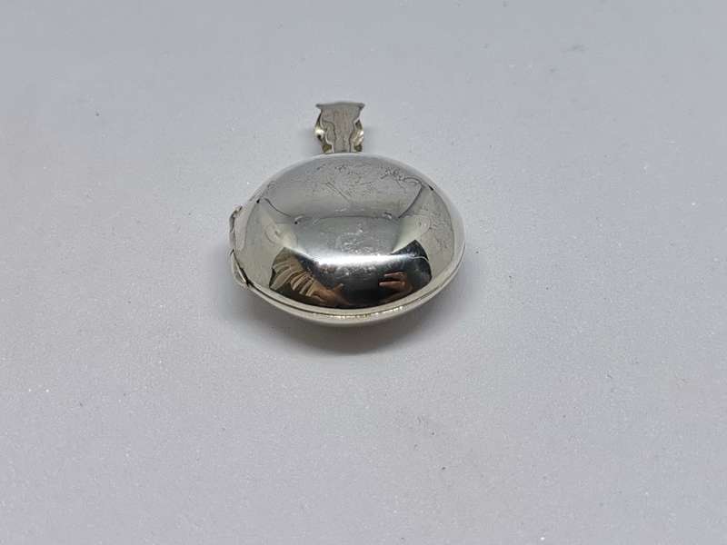 Silver Locket Pendant
