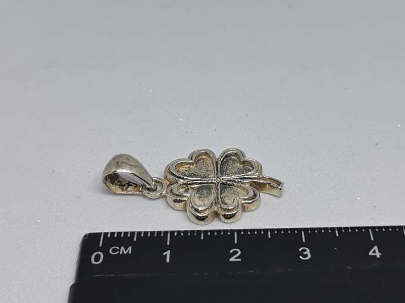 Silver Lucky Clover Pendant