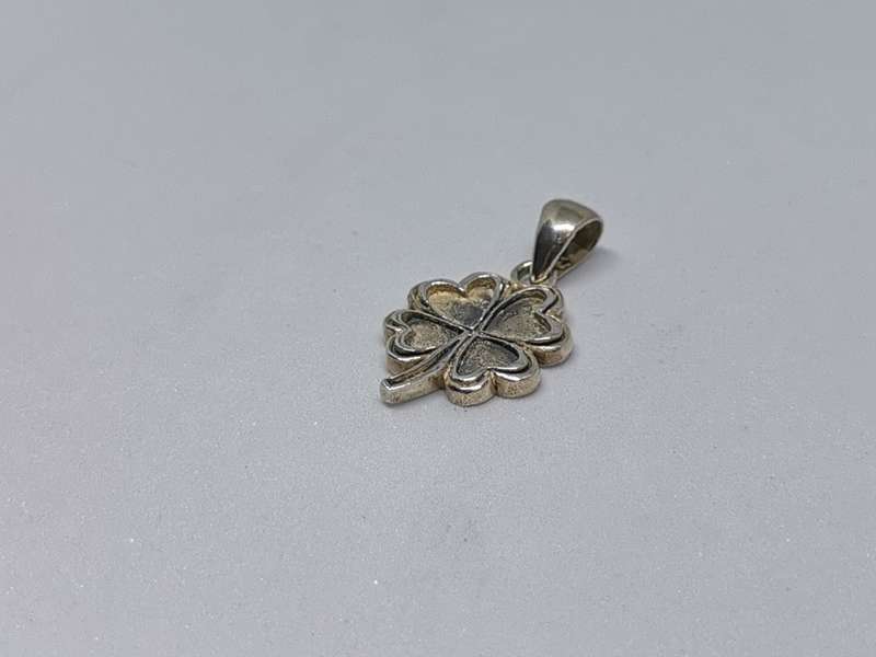 Silver Lucky Clover Pendant