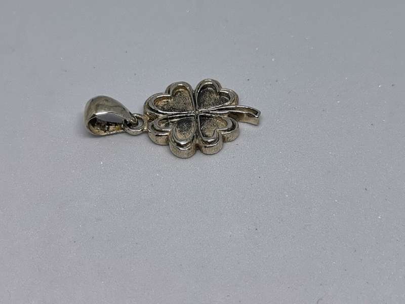Silver Lucky Clover Pendant