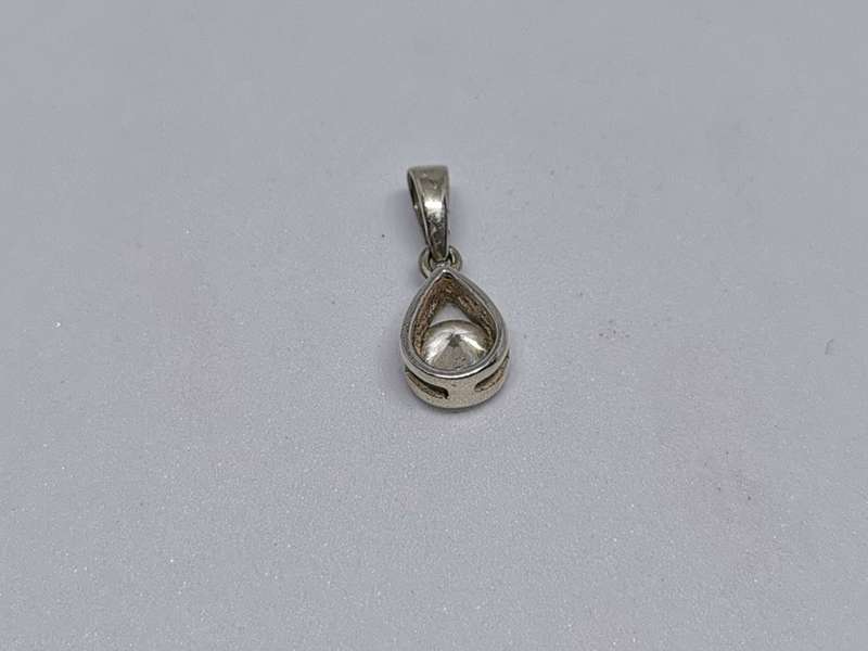 Silver Teardrop Pendant