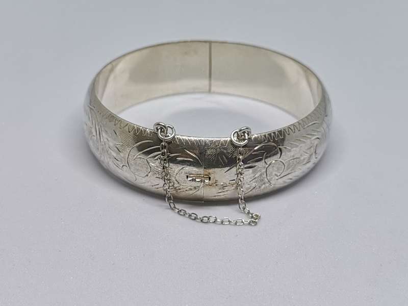 Detailed Silver Bangle