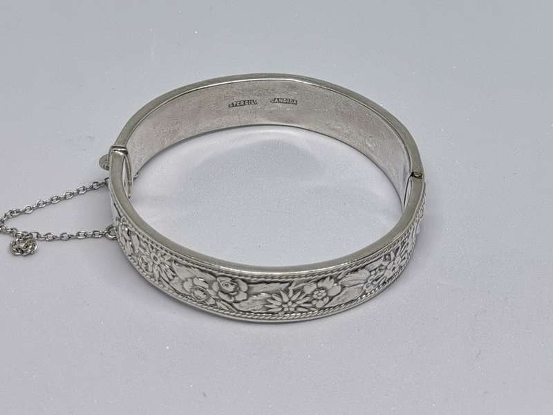 Detailed Silver Bangle