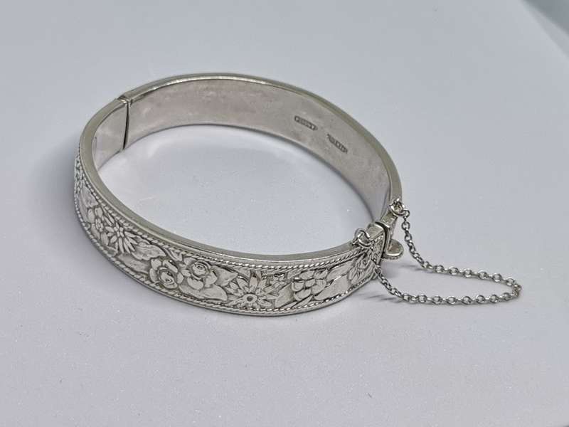 Detailed Silver Bangle