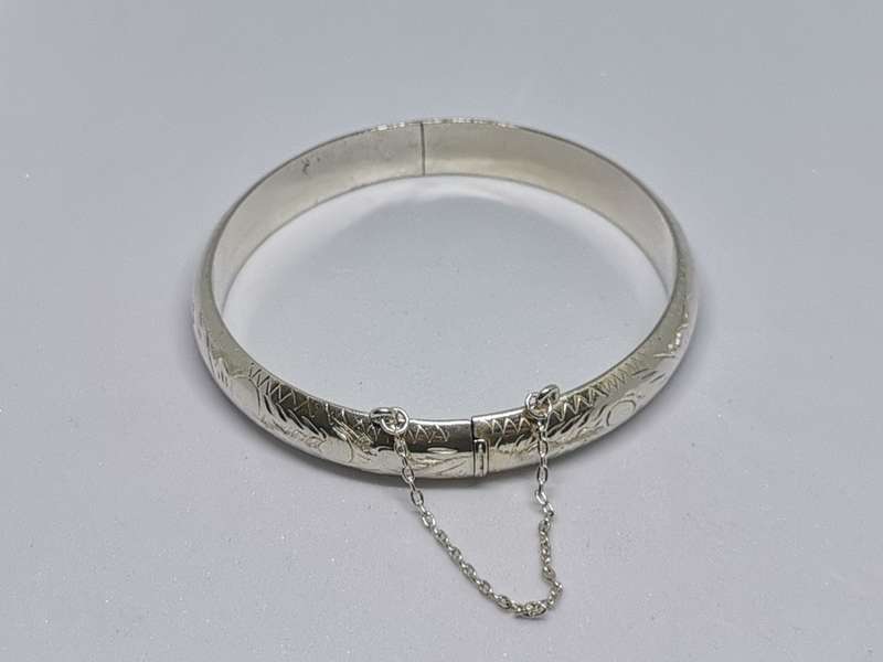Detailed Silver Bracelet