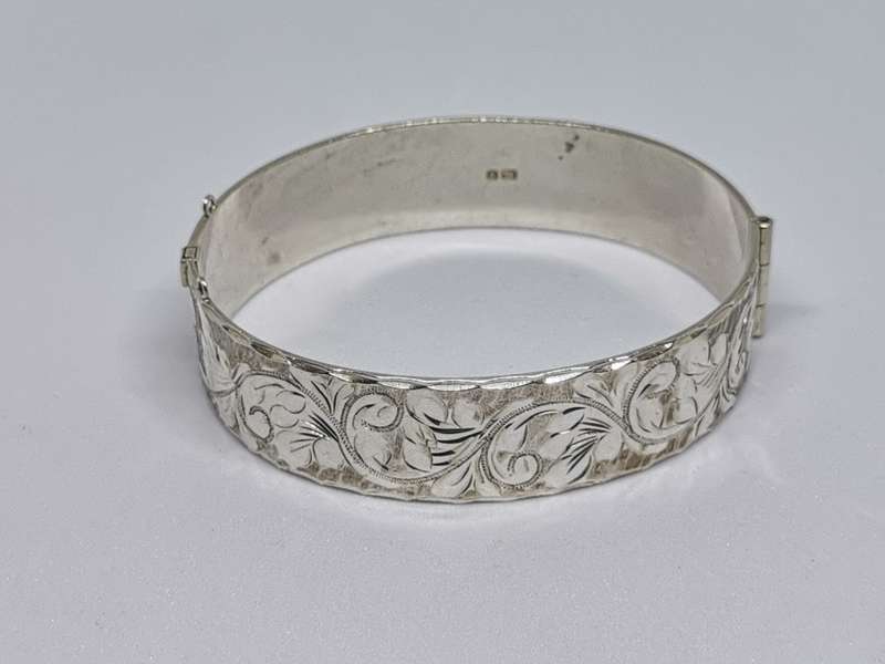 Detailed Silver Bracelet