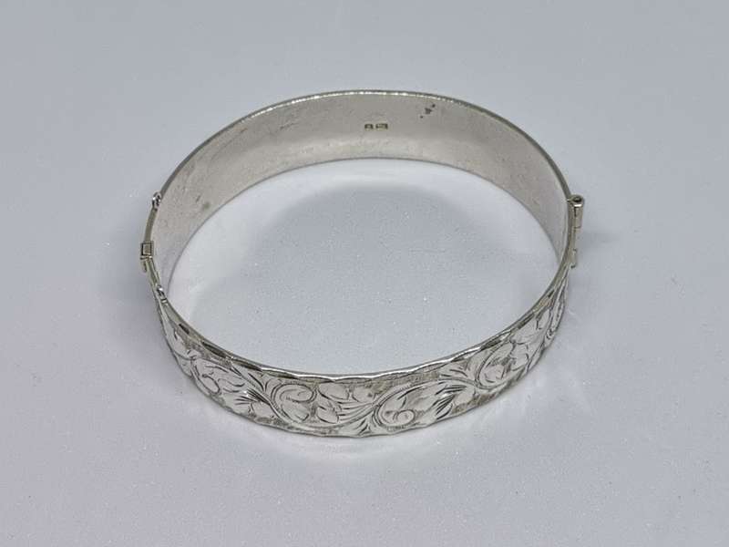 Detailed Silver Bracelet
