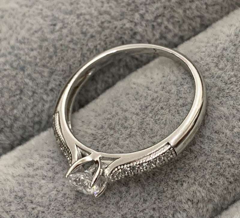 Dazzling Silver Ring