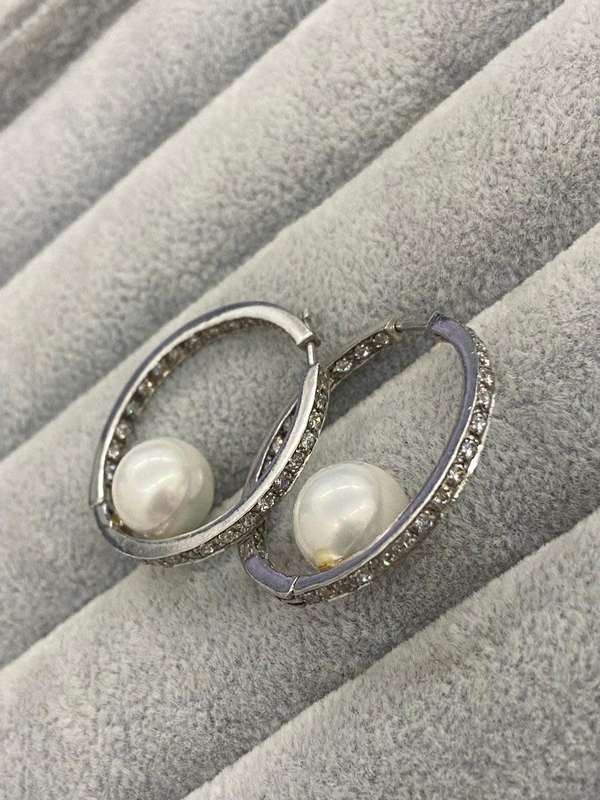 Silver Pearl Earrings