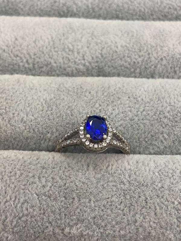 Dazzling Silver Ring
