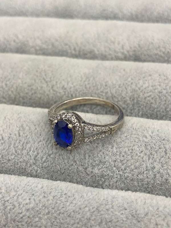 Dazzling Silver Ring