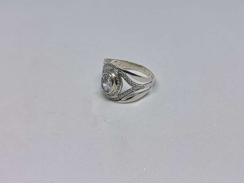Stunning Silver Dress Ring