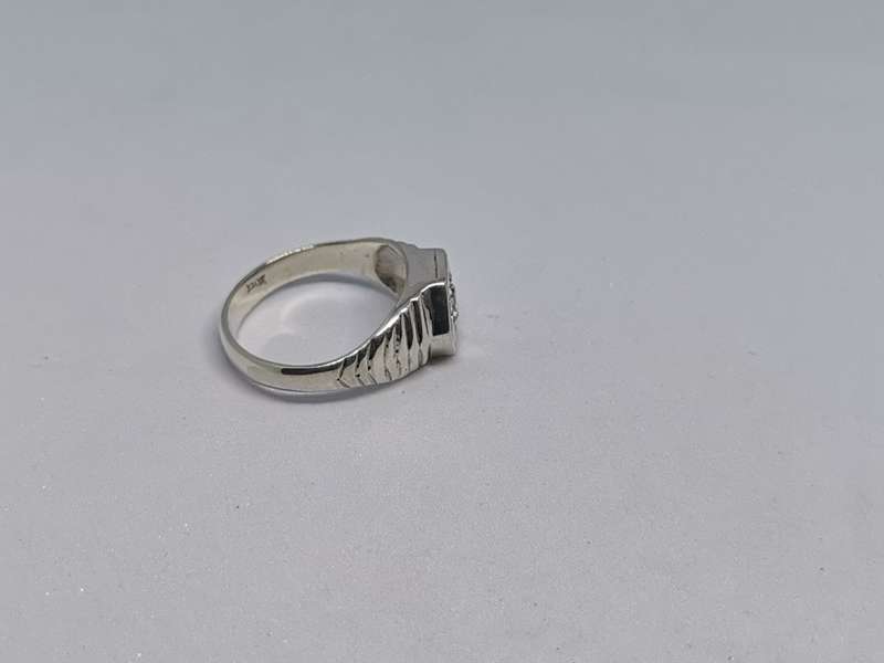 Unique Design Silver Ring