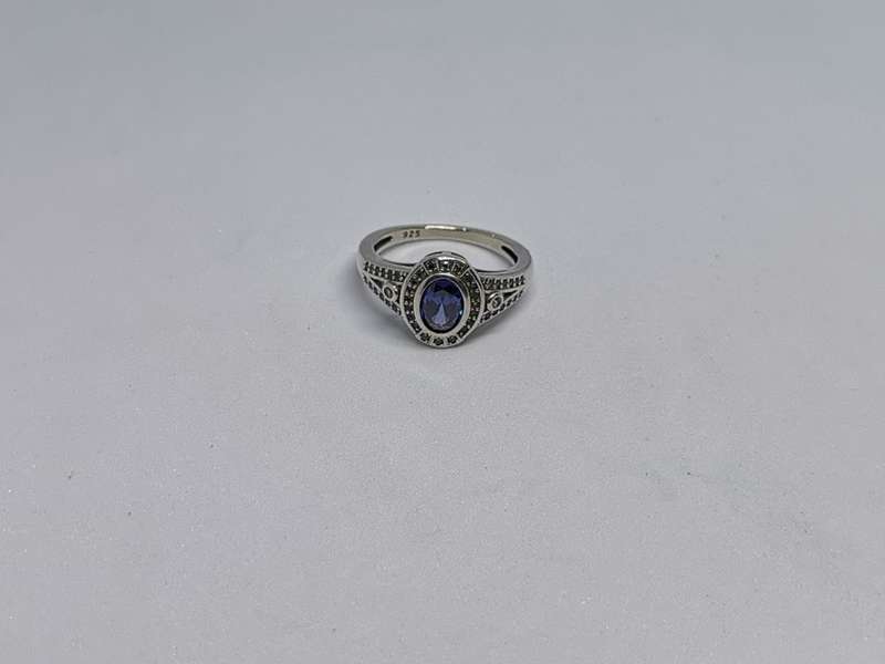 Gorgeous Silver Sapphire Ring