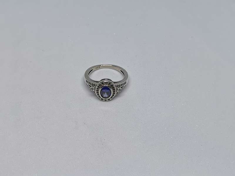 Gorgeous Silver Sapphire Ring