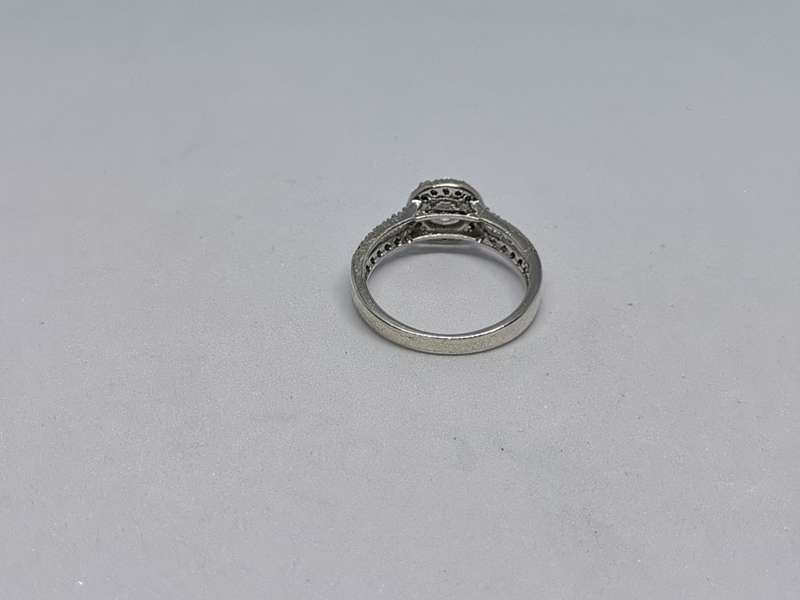 Dazzling Silver Ring