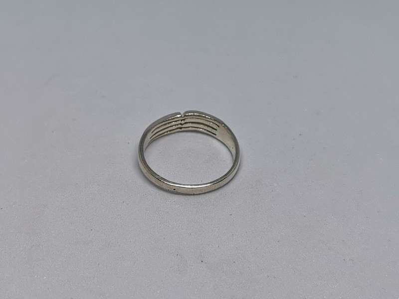 *R1 Auction* Unique Silver Ring
