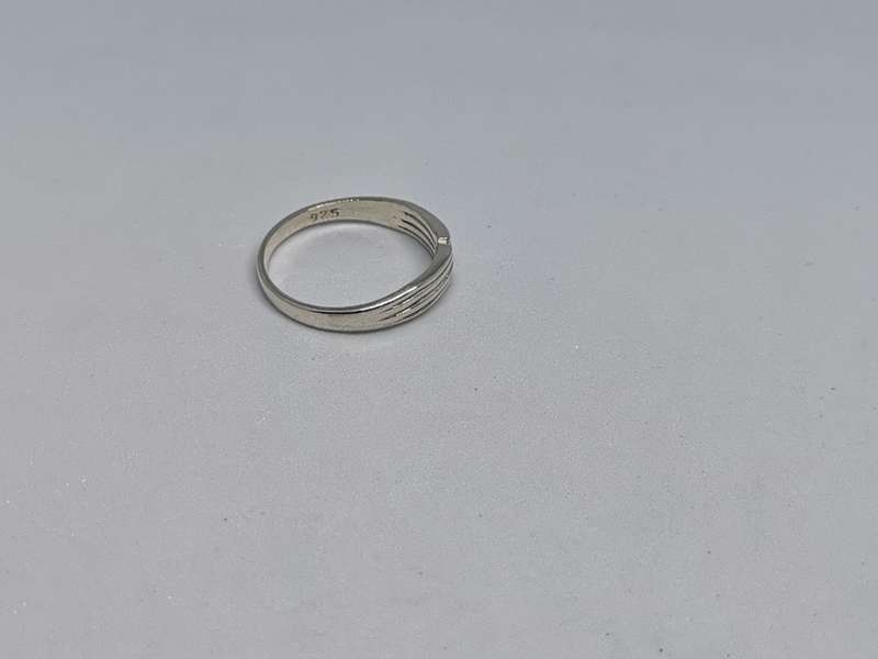 *R1 Auction* Unique Silver Ring