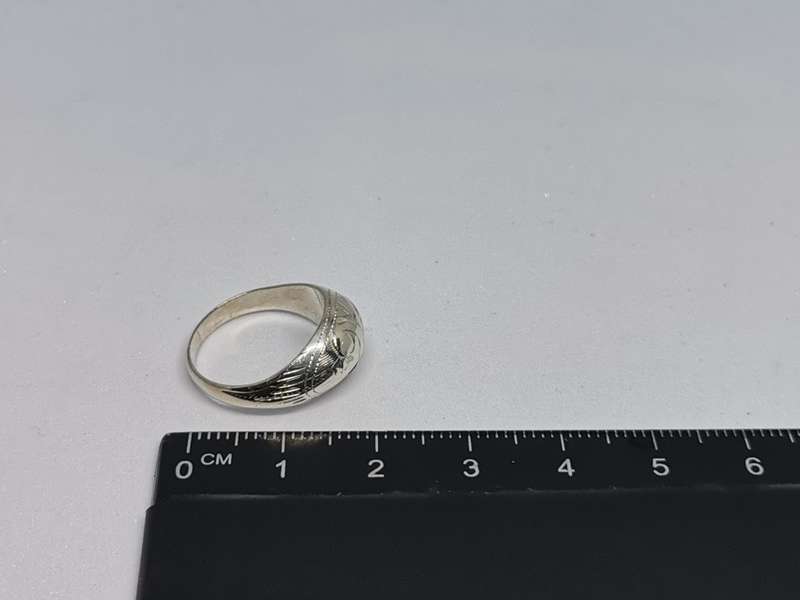 *R1 Auction* Detailed Silver Dome Ring