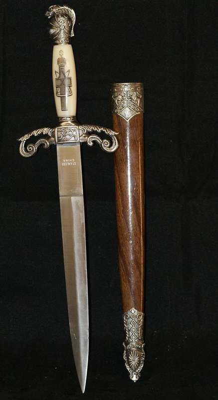 DAGGERS / ATHAME