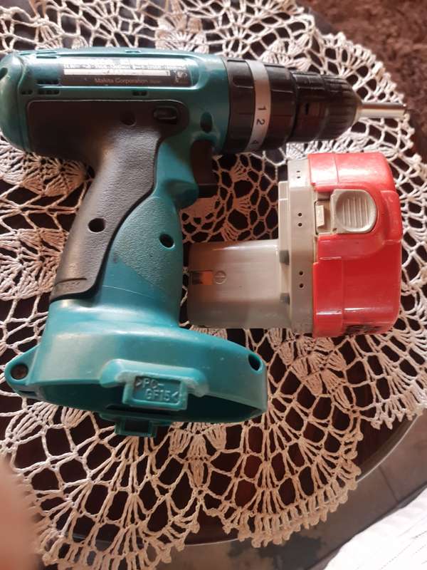 MAKITA CORDLESS DRILL