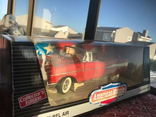 1957 Bel Air Chevrolet Convertible Collectors Editon 1:18 Scale