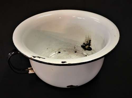 Vintage Enamel Bedpan (Smallish)