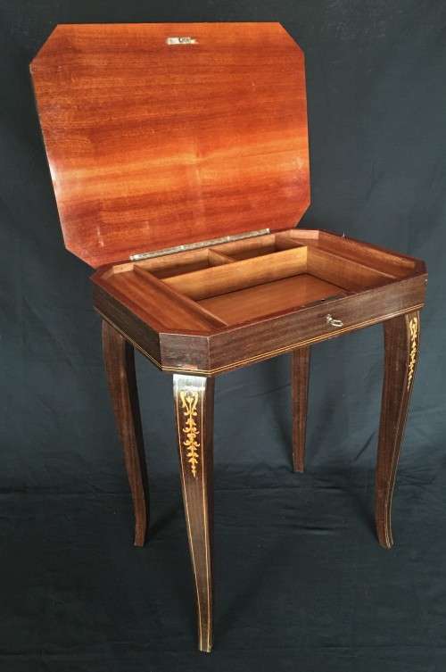 Vintage Italian Marquetry Jewelery Table fitted with Swiss Reuge Music Box