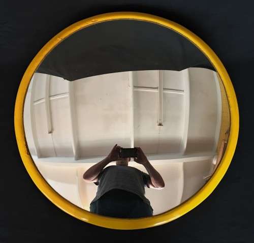 Convex Mirror