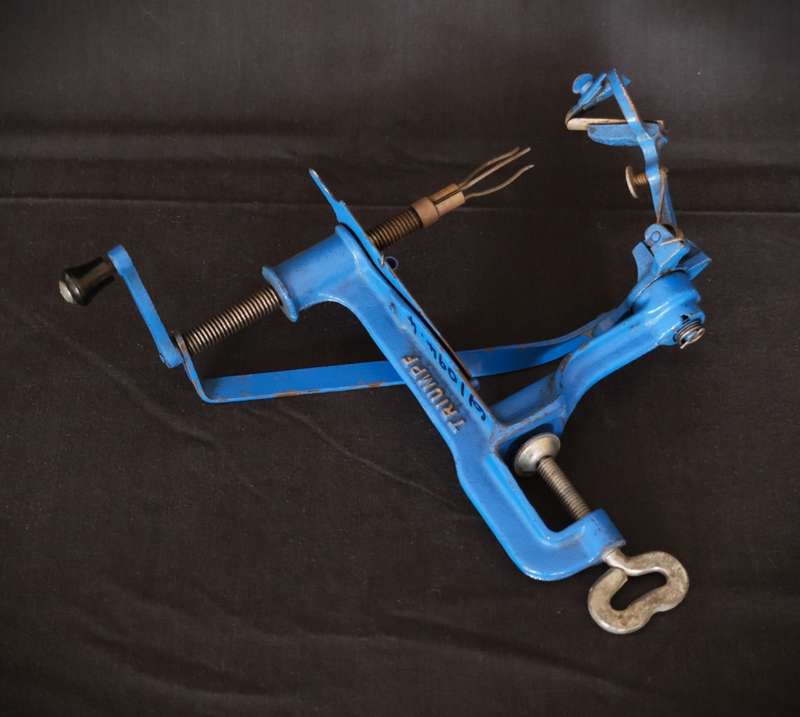 Vintage Triumpf Apple Peeler