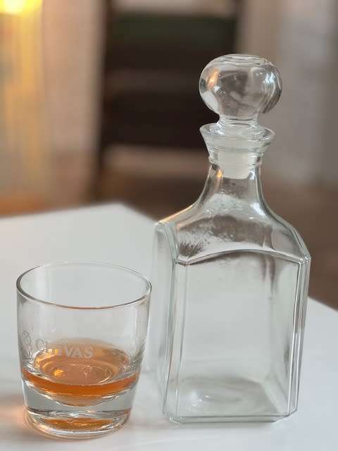 Square Glass Decanter *NO RESERVE*