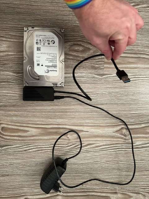 External USB 3.0 to SATA adapter with Power Supply