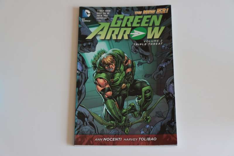 DC Comics Green Arrow Volume 2: Triple Threat Published 2013