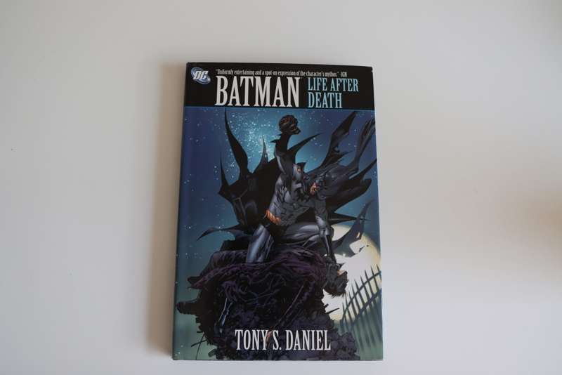 DC Comics Batman: Life After Death Published 2010 (Hardcover)