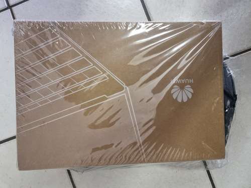 *Sealed* *brandnew* Huawei matebook d14